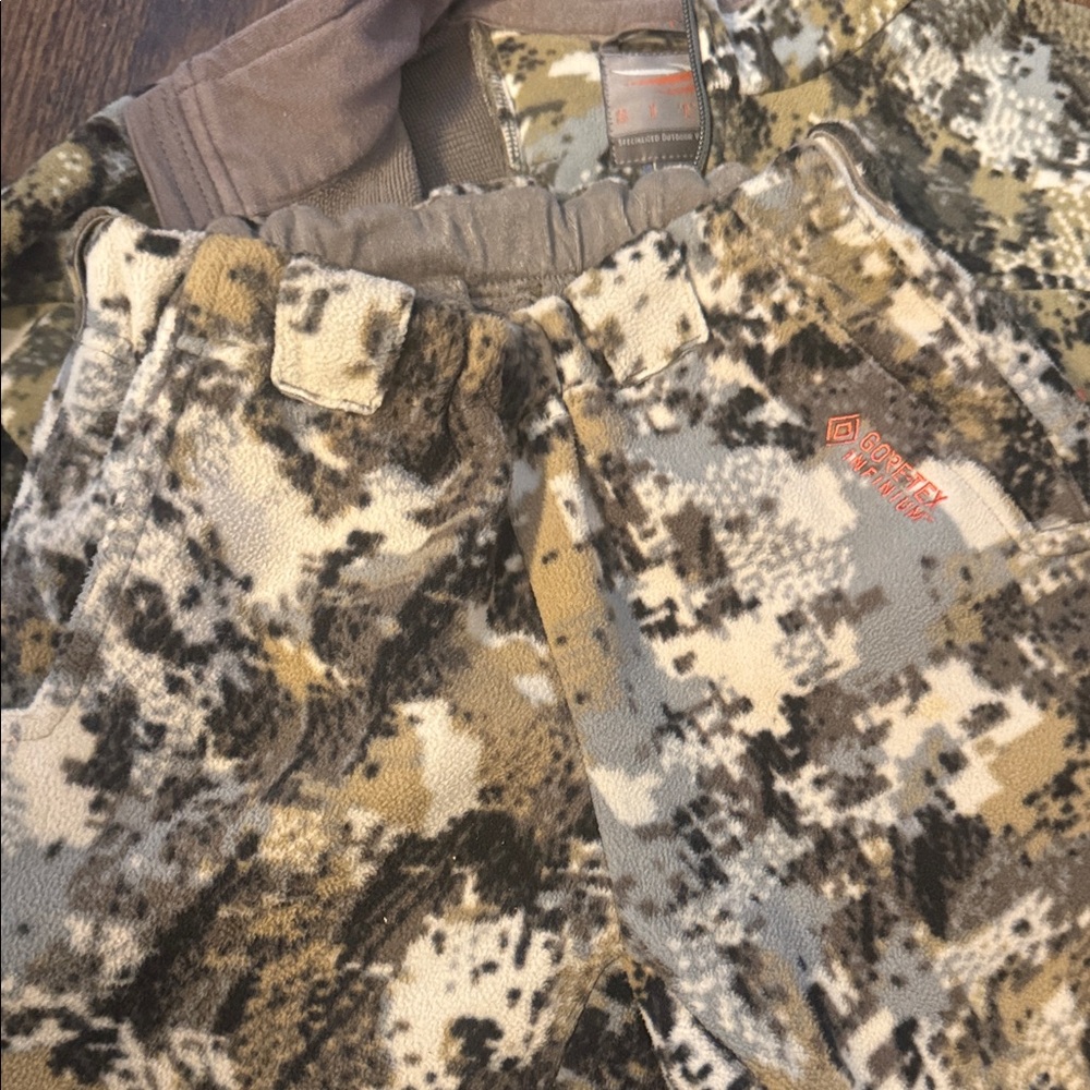 Sitka Hunting Gear - Picture 3 of 3